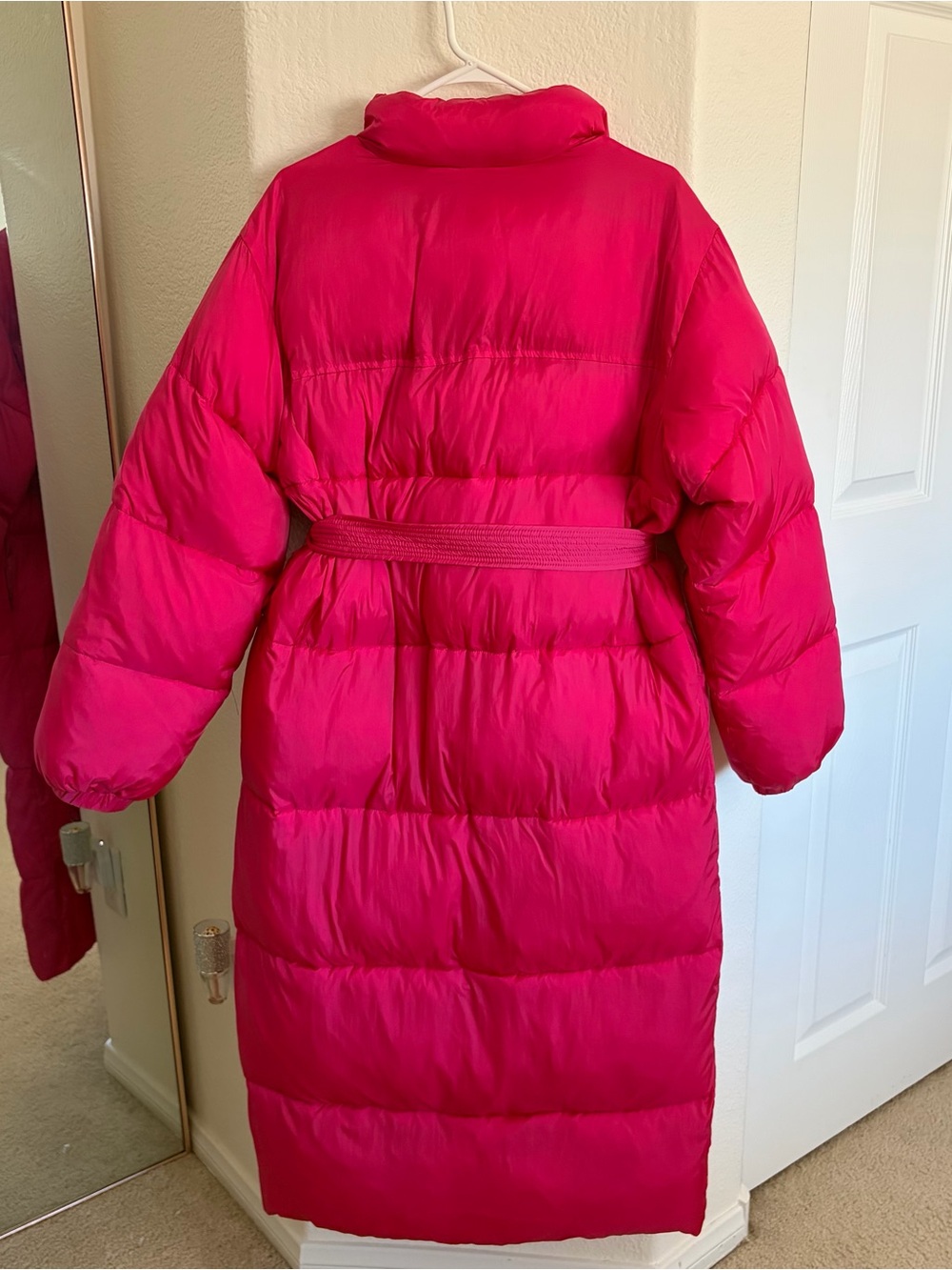 Good American - Women’s Long Puffer Coat with Belt - Hot Pink - Picture 8 of 10